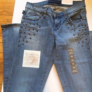 NWT Rock & Republic studded mid rise denim 29